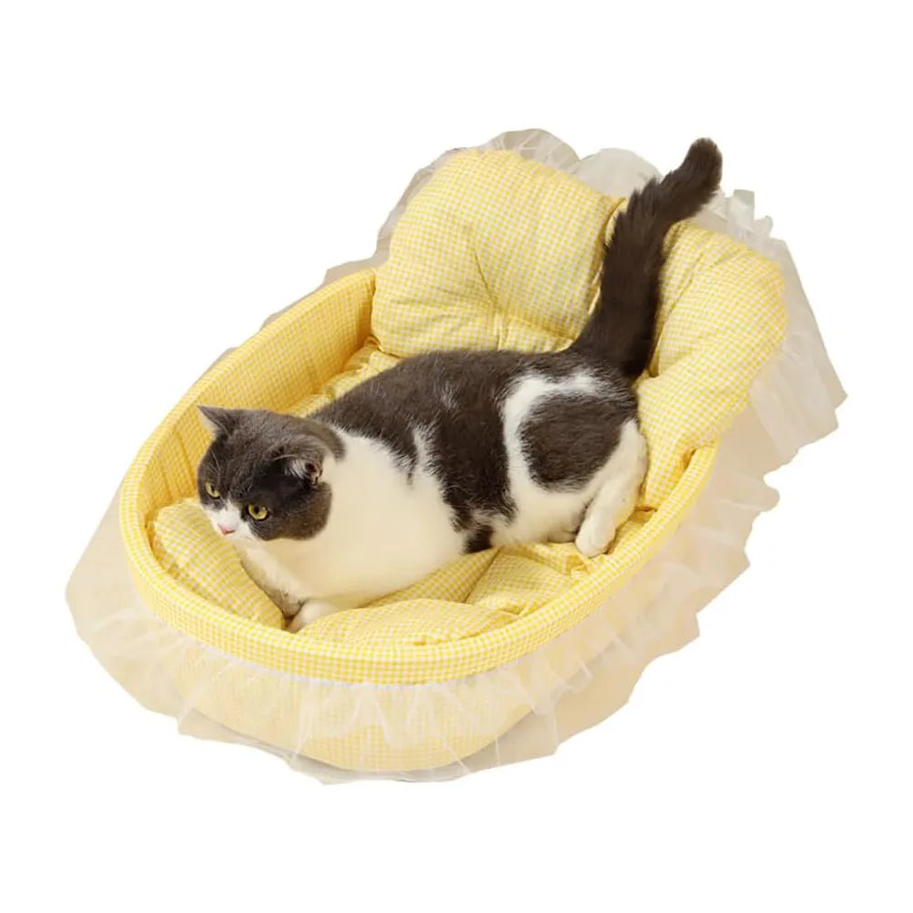 Belle Lounge – Luxury Ruffled Cat Bed